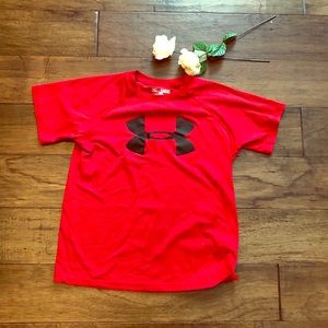 Boys Under Armour Dry Fit Shirt. Size M.